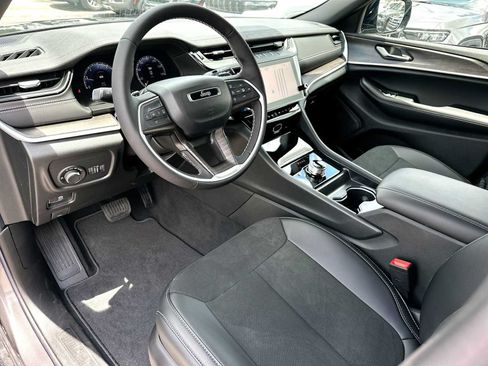 New 2026 Jeep Grand Cherokee Altitude RWD image 18