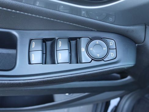 Used 2023 Chevrolet Traverse LT AWD/4WD image 27