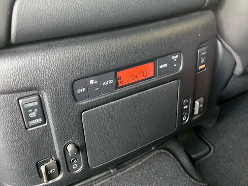 Used 2020 Nissan Armada Platinum w/ Captain's Chairs Package image 23