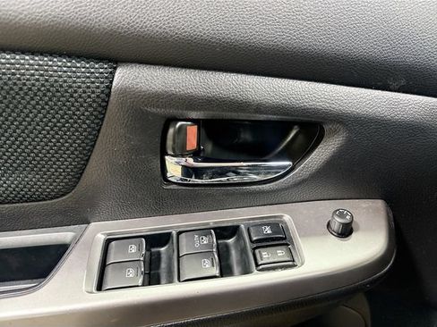 Used 2016 Subaru Crosstrek 2.0i Premium AWD/4WD image 16