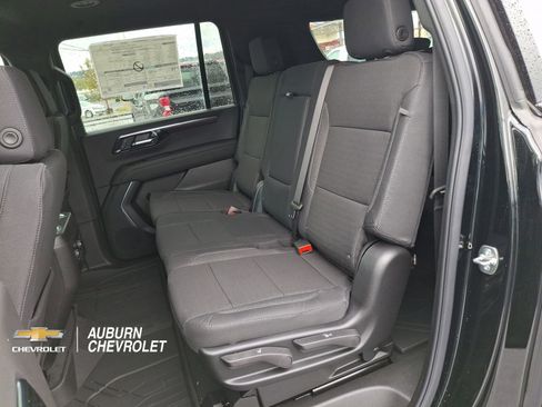 New 2026 Chevrolet Suburban LS AWD/4WD image 19