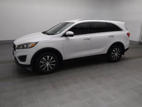 Used 2016 Kia Sorento LX FWD image 2