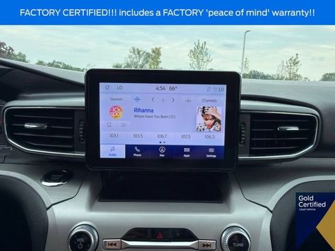 Used 2023 Ford Explorer XLT w/ Equipment Group 202A AWD/4WD image 32