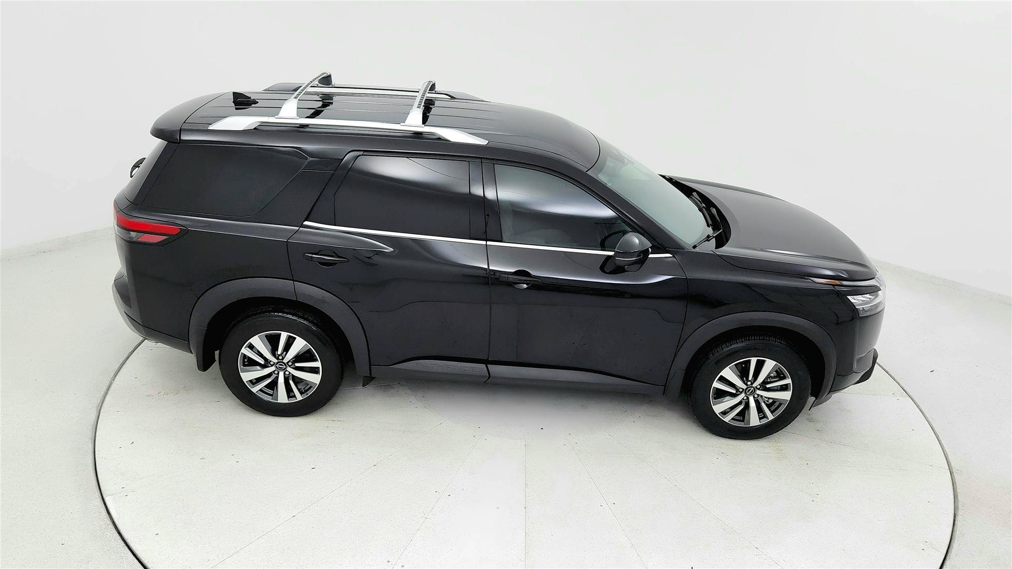 Used 2024 Nissan Pathfinder SL w/ Cargo Package FWD image 18