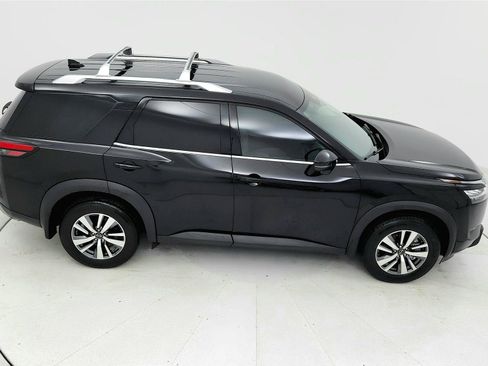 Used 2024 Nissan Pathfinder SL w/ Cargo Package FWD image 18