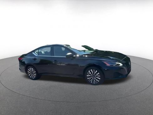 Used 2026 Nissan Altima 2.5 SV FWD image 12