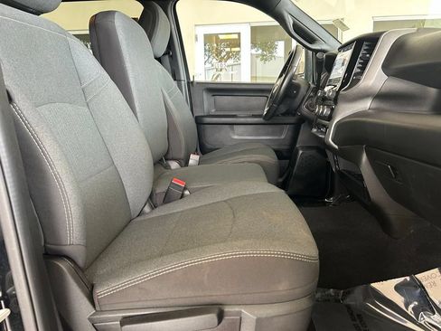 Used 2024 RAM 3500 Tradesman w/ Chrome Appearance Group AWD/4WD image 18