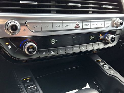 Certified 2021 Kia Telluride SX w/ SX Prestige Package image 18