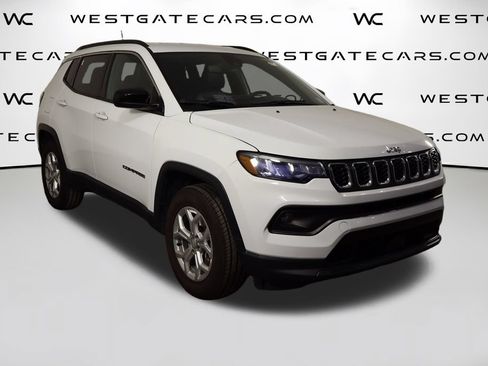 Used 2024 Jeep Compass Latitude AWD/4WD image 41
