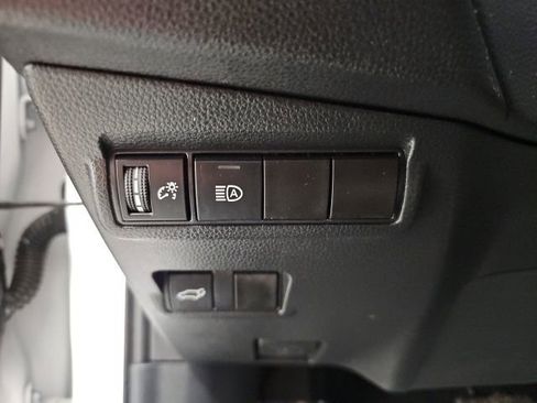 Used 2023 Toyota Corolla Cross XLE w/ Convenience Package image 18