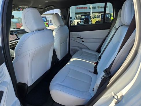 New 2026 Jeep Cherokee Limited image 5