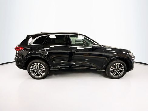 Used 2025 Audi Q5 Premium Plus w/ Premium Plus AWD/4WD image 4