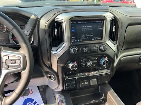 Used 2023 Chevrolet Silverado 2500 LT w/ Convenience Package AWD/4WD image 9