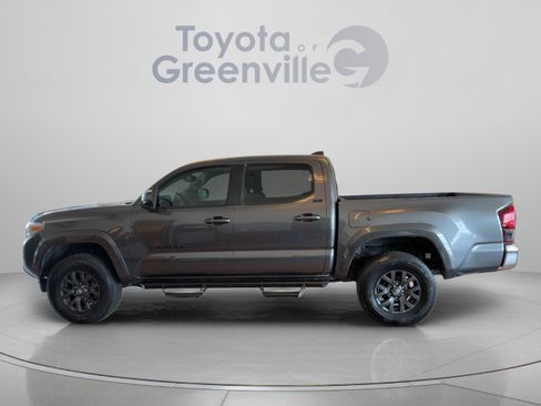 Used 2021 Toyota Tacoma SR5 RWD image 2