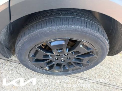 Used 2022 Kia Telluride EX w/ EX Premium Package AWD/4WD image 8