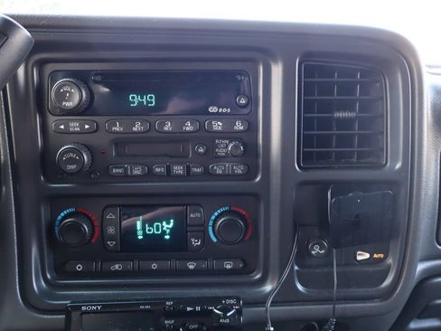 Used 2003 GMC Sierra 1500 SLT w/ SLT Preferred Equipment Group AWD/4WD image 46