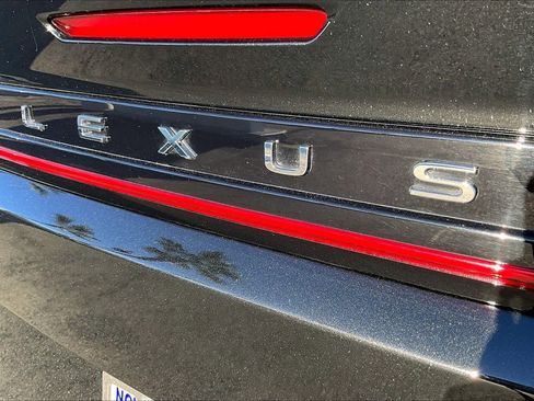 Used 2023 Lexus RZ 450e Premium image 29