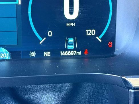 Used 2022 Ford F150 Lariat w/ Equipment Group 501A Mid image 16