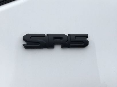 New 2026 Toyota Tundra SR5 w/ SR5 Premium Package