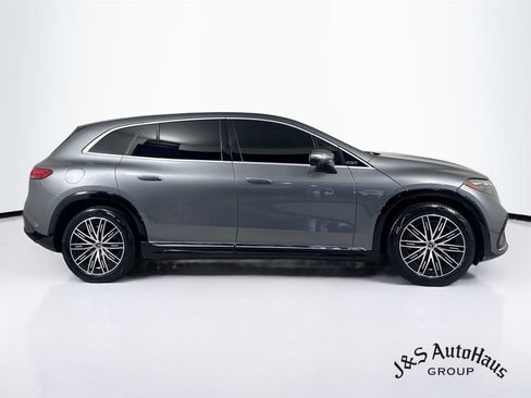 Used 2023 Mercedes-Benz EQS 580 4MATIC SUV image 8