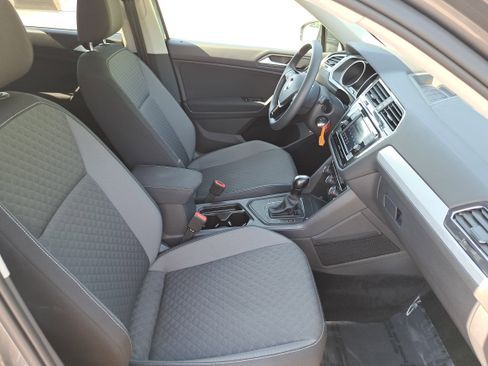 Certified 2021 Volkswagen Tiguan S FWD image 10