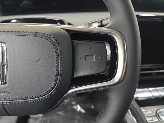 New 2026 Lincoln Nautilus Premier AWD/4WD image 15