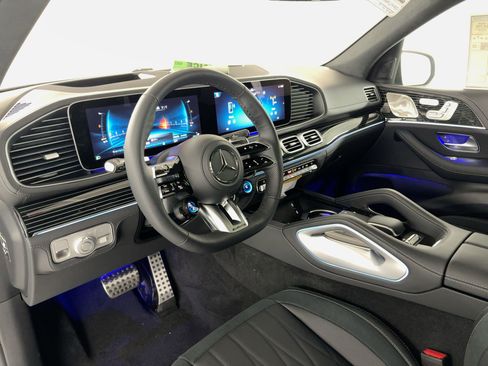 New 2026 Mercedes-Benz GLS 63 AMG 4MATIC image 4