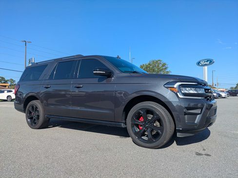 Used 2022 Ford Expedition Max Limited AWD/4WD image 2