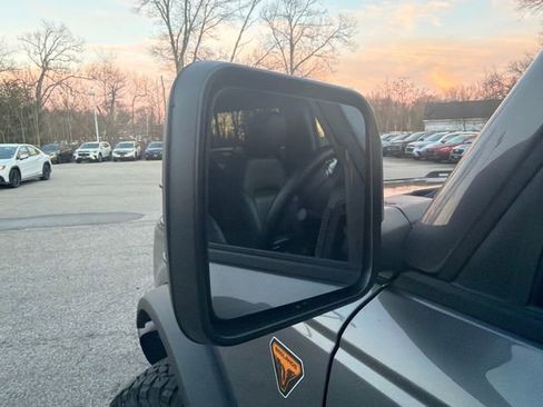 Used 2025 Ford Bronco Badlands image 7