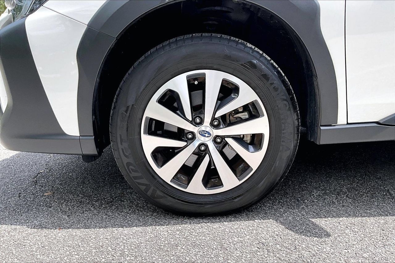 Used 2025 Subaru Outback AWD/4WD image 35