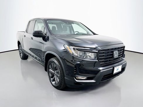 Certified 2023 Honda Ridgeline Sport image 3