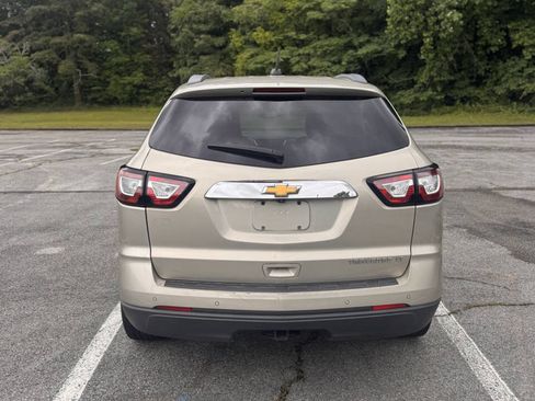 Used 2016 Chevrolet Traverse LT FWD image 5