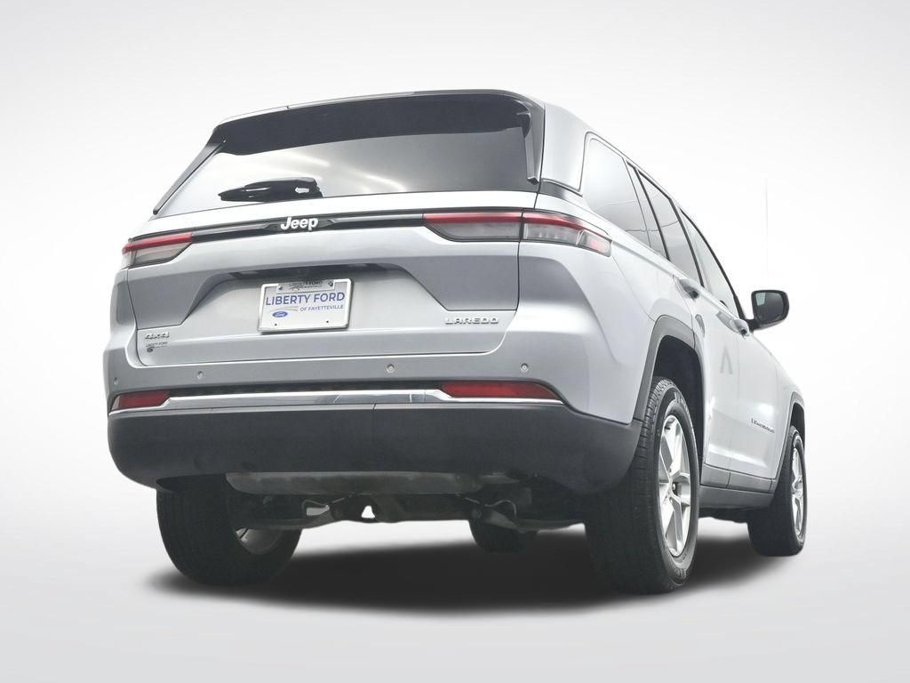 Used 2025 Jeep Grand Cherokee Laredo X AWD/4WD image 44