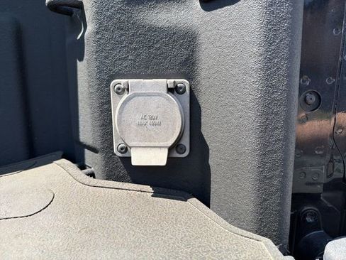 Used 2022 Chevrolet Silverado 1500 LT w/ Protection Package image 23