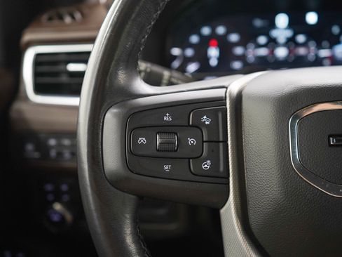 Used 2022 GMC Yukon XL Denali AWD/4WD image 27