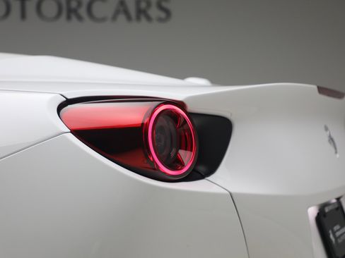 Certified 2023 Ferrari Portofino M RWD image 36