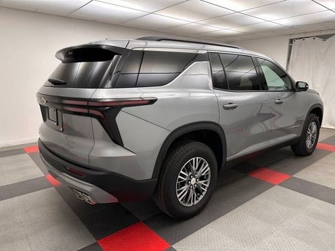 New 2026 Chevrolet Traverse LT w/ Driver Confidence Package FWD image 6