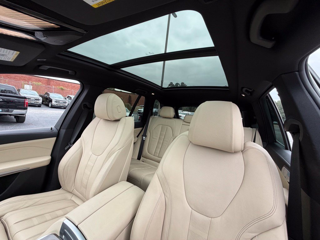Used 2021 BMW X5 xDrive40i w/ Premium Package AWD/4WD image 18
