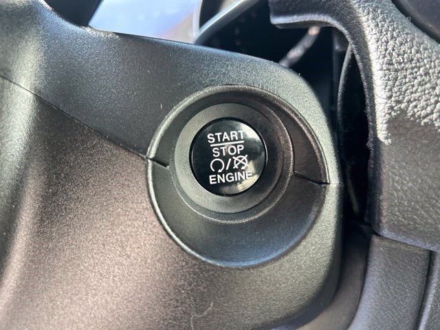 Used 2018 Jeep Compass Latitude FWD image 20