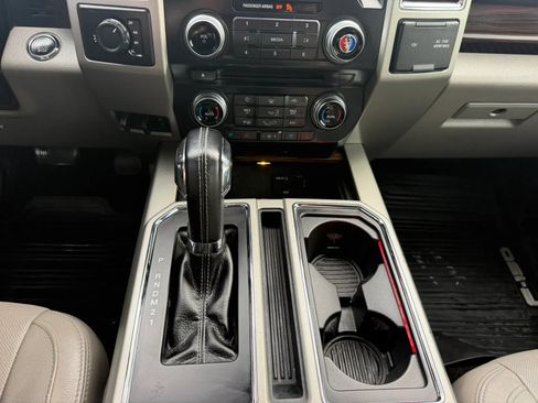 Used 2015 Ford F150 Lariat w/ Equipment Group 502A Luxury AWD/4WD image 44
