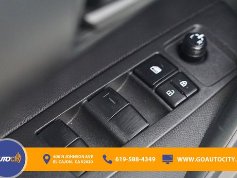 Used 2022 Toyota Corolla LE image 18