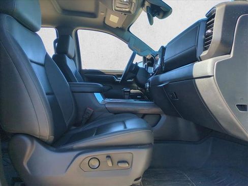 Used 2024 GMC Sierra 1500 SLT image 16