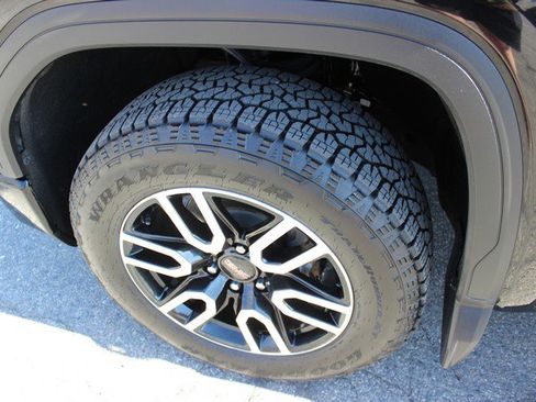 Used 2021 GMC Sierra 1500 AT4 w/ AT4 Value Package image 4