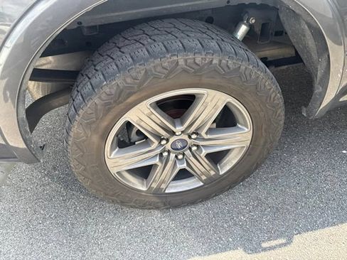 Used 2020 Ford F150 Lariat w/ Equipment Group 502A Luxury AWD/4WD image 9