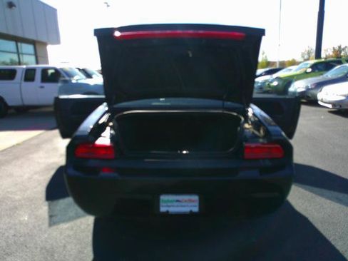 Used 2010 Dodge Challenger SE image 5