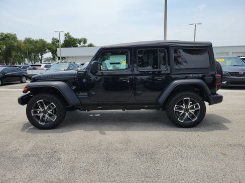 Used 2025 Jeep Wrangler Unlimited Sport S 4xe w/ Convenience Group AWD/4WD image 7
