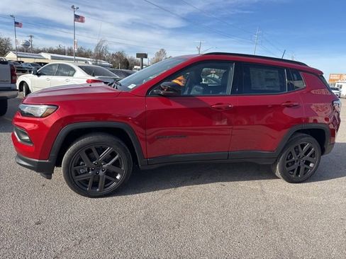 New 2026 Jeep Compass Latitude AWD/4WD image 3