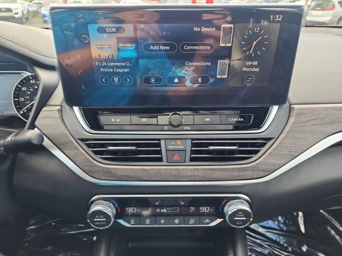 New 2025 Nissan Altima 2.5 SV w/ SV Premium Package image 14