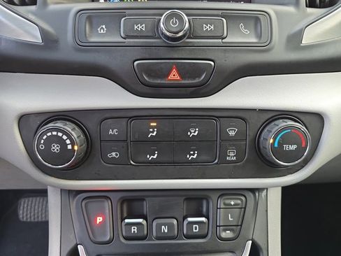 Used 2021 GMC Terrain SLE w/ LPO, Floor Liner Package image 20