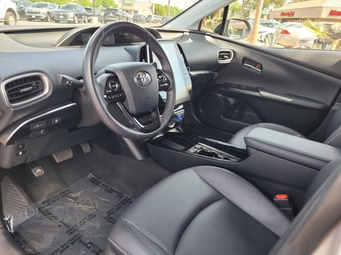 Used 2021 Toyota Prius Prime XLE image 9